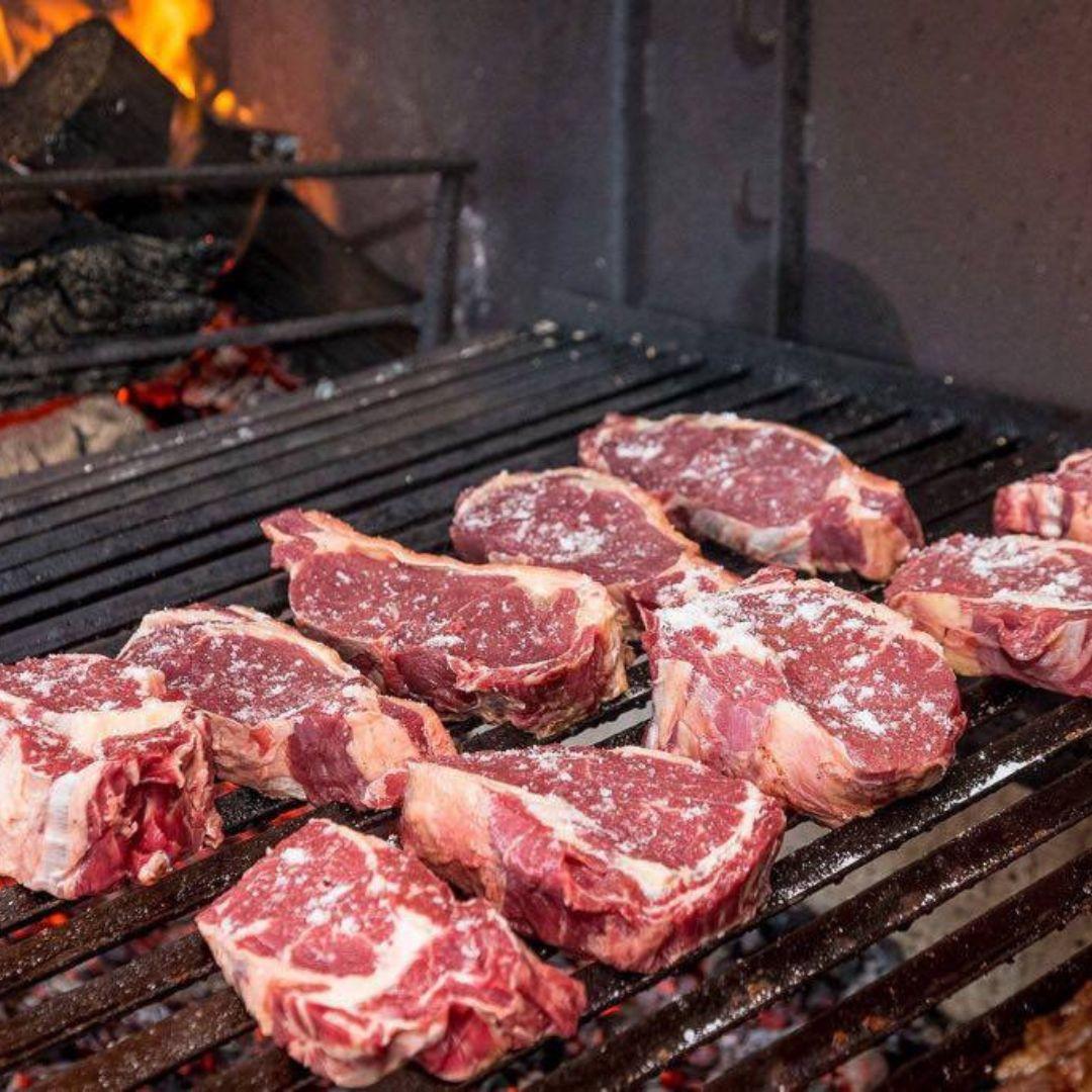 Cadeia da carne e práticas sustentáveis marcam palestras e troca de informações na Fenagen - Imagem
